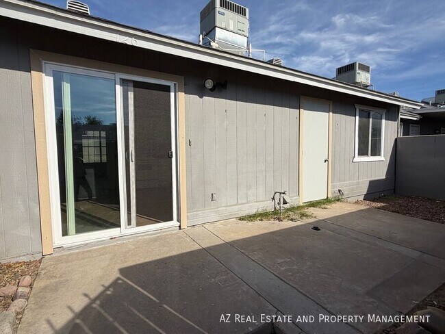 Building Photo - 5960 W Oregon Ave