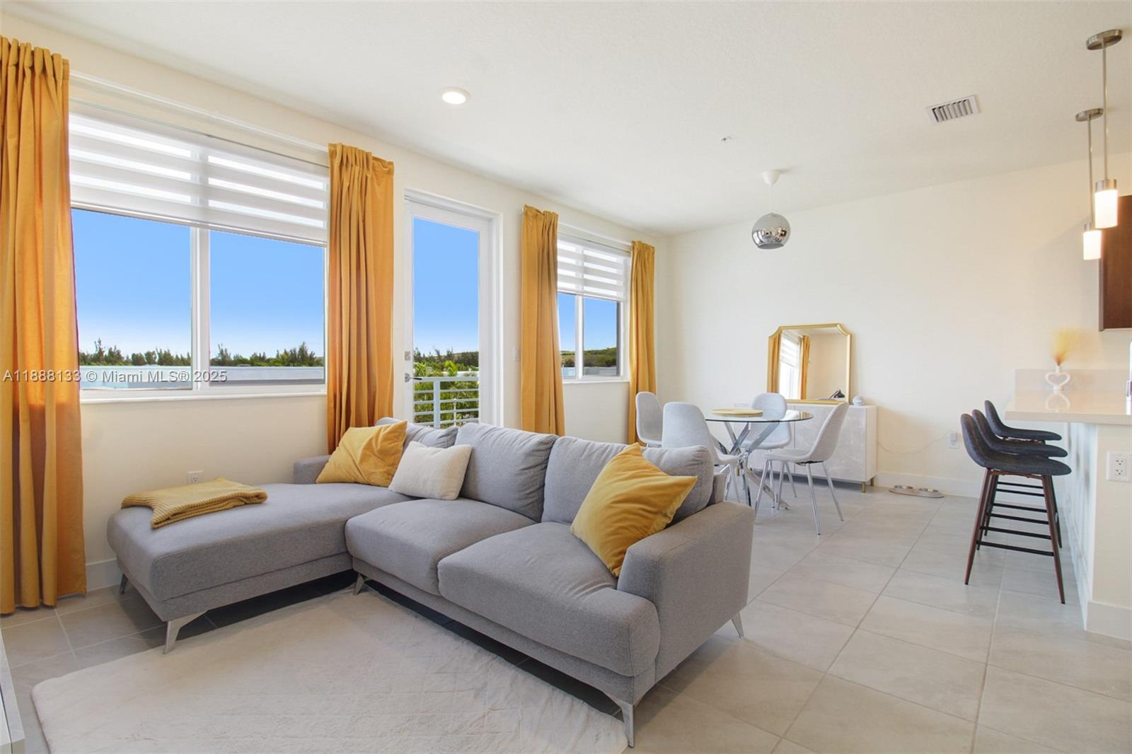 Building Photo - 10300 NW 66th St