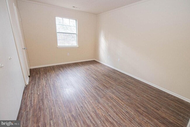 Building Photo - 804 College Ln