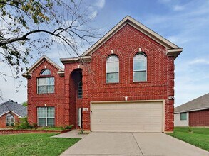 Building Photo - Beautiful 4BR Home in Denton with Fireplace, Fenced Yard & Garage