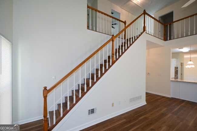 Building Photo - 2972 Hampton Pl