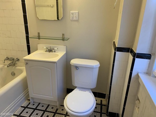 Building Photo - 2760 Devonshire Pl NW