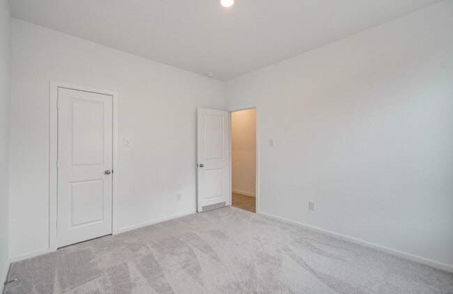 Building Photo - 26503 Foxtail Fern Dr