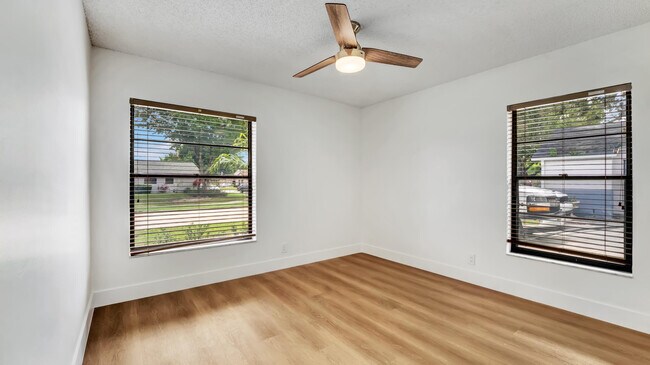 Building Photo - 20977 Country Creek Dr