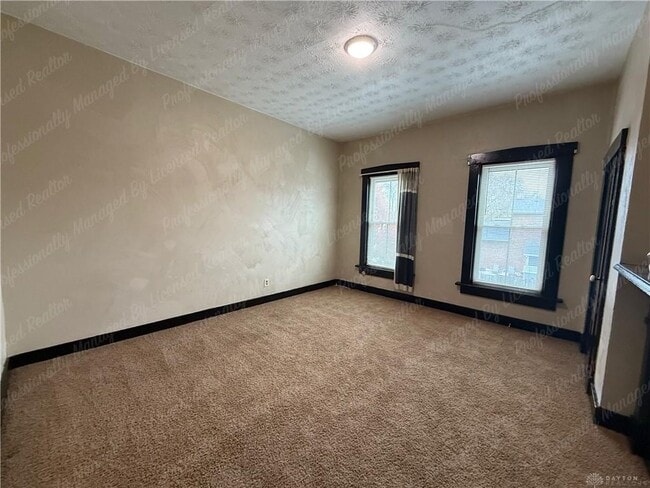 Building Photo - 227 James St