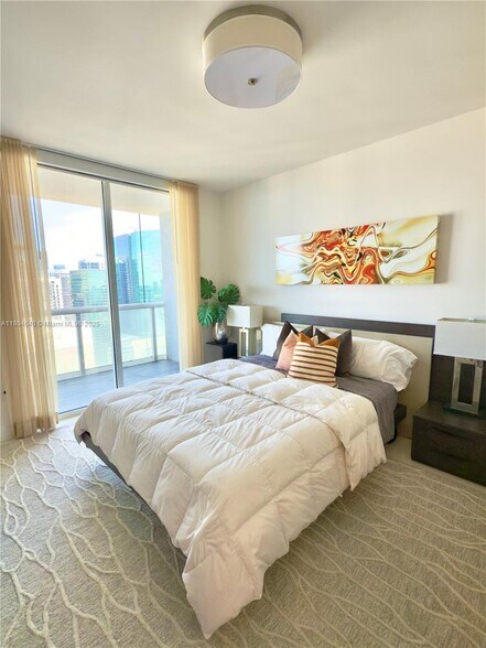 Building Photo - 50 Biscayne Blvd