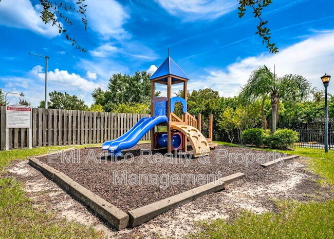 Building Photo - 9519 Newdale Way