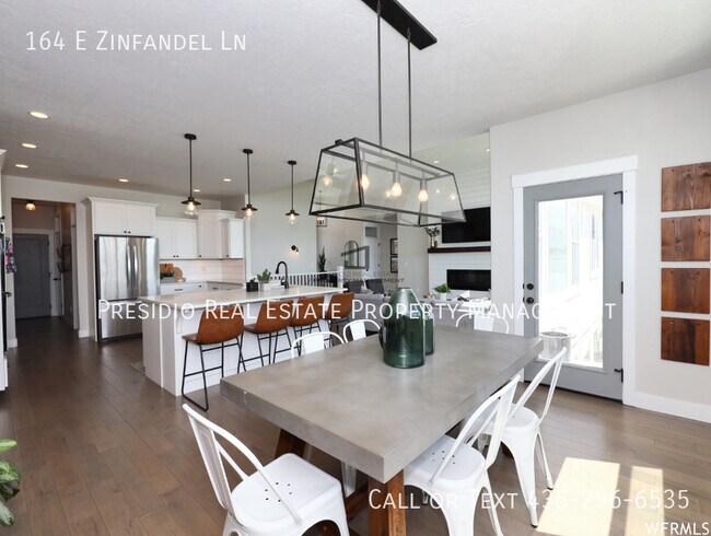 Building Photo - 164 E Zinfandel Ln