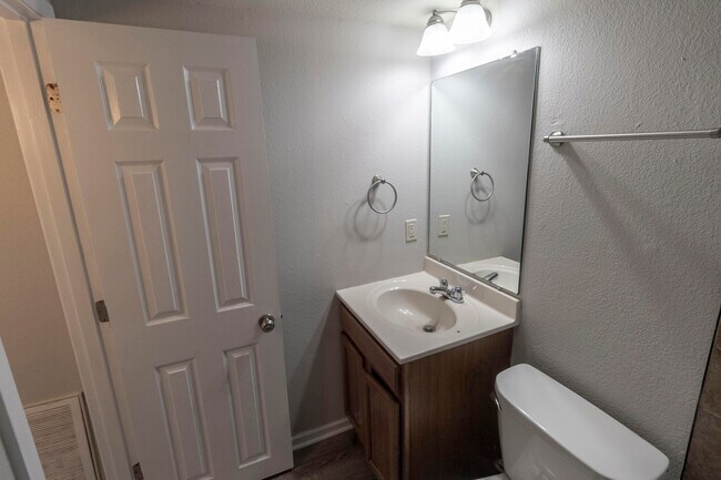 Building Photo - 319 West Blvd N