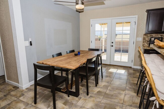 Building Photo - Your Year-Round Retreat in LHC!