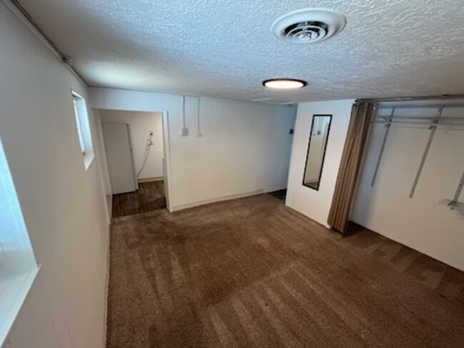 Building Photo - 11164 S Temple Dr