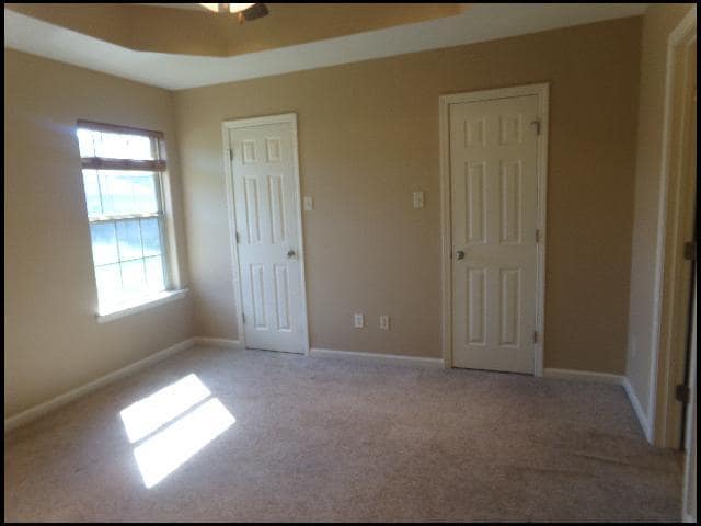 Building Photo - 100 Corbin Cir