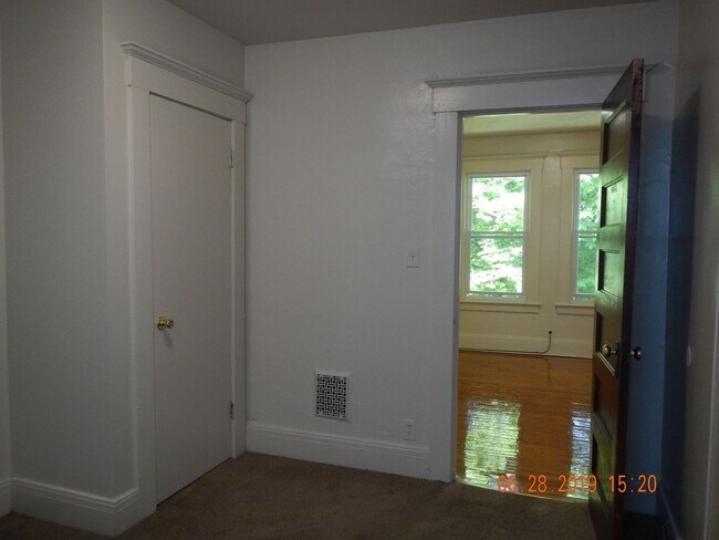 Building Photo - 1217 Madison St