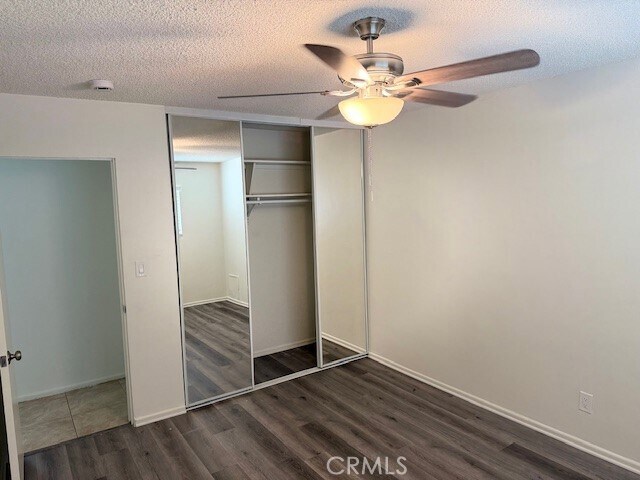 Building Photo - 685 E Vista Chino