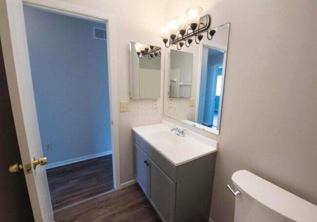Building Photo - 3518 Westbay Dr