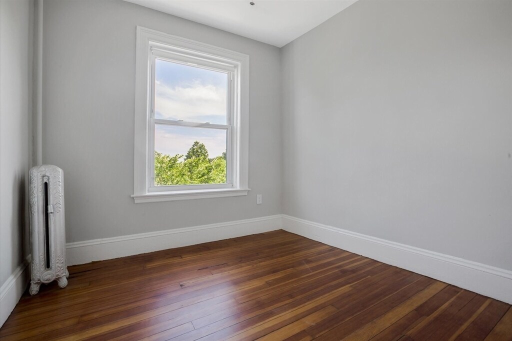 Building Photo - 165 Winthrop Rd