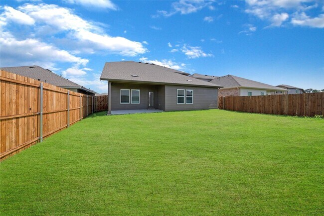 Building Photo - 507 Lantana Rd