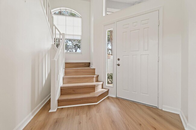 Building Photo - 137 Eagleton Ct