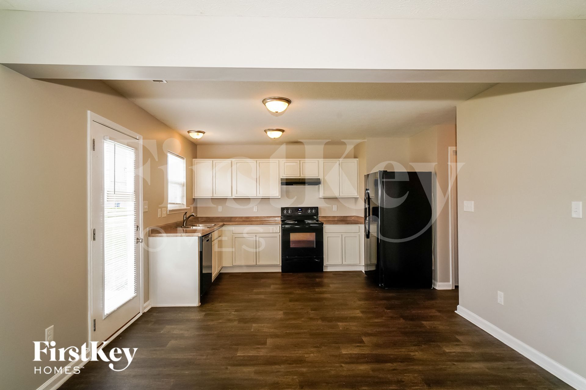 Building Photo - 8123 Fisher Bend Dr