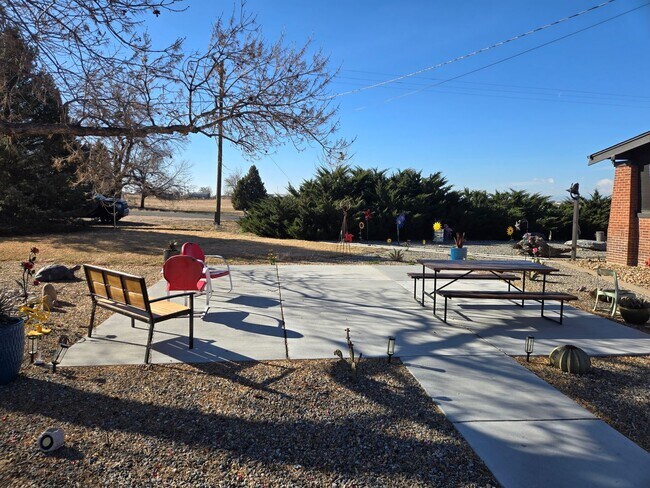 Building Photo - Remodeled Ranch Home