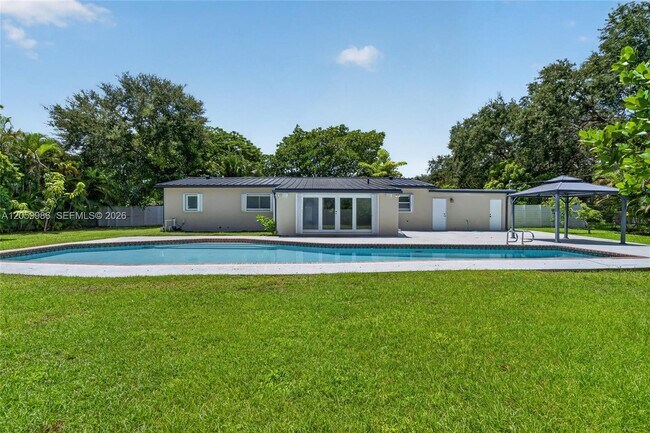 Building Photo - 12935 SW 81st Ave