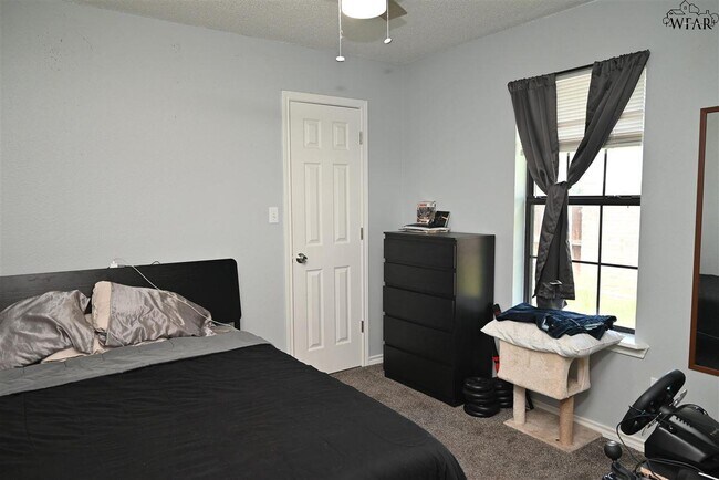 Building Photo - 5216 Brookwood Dr