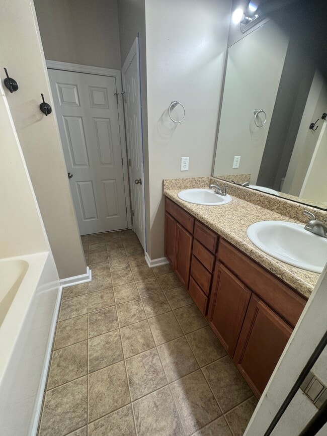 Building Photo - 265 Caldwell Loop