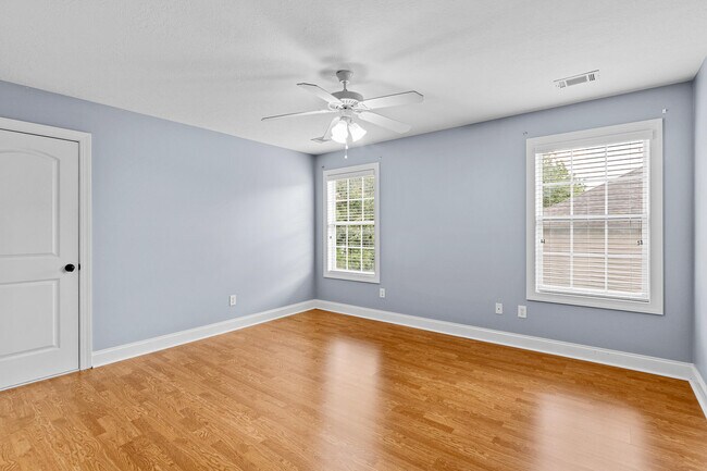 Building Photo - 307 Bellhaven Dr