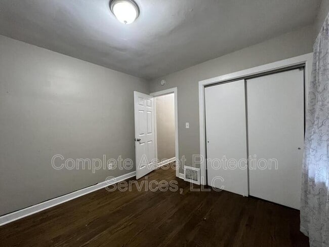 Building Photo - 2830 Blake Rd