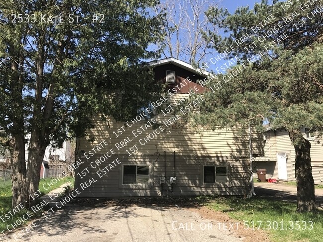 Primary Photo - 2 Bdr 1 Bth Duplex - Water/Sewer Included ...