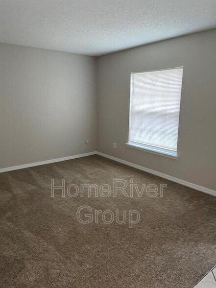 Building Photo - 11008 Apple Blossom Trail W