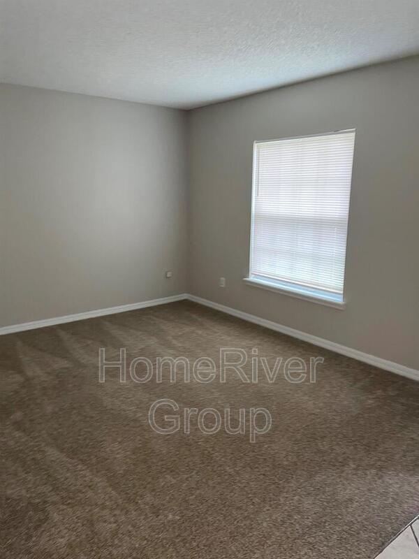 Building Photo - 11008 Apple Blossom Trail W