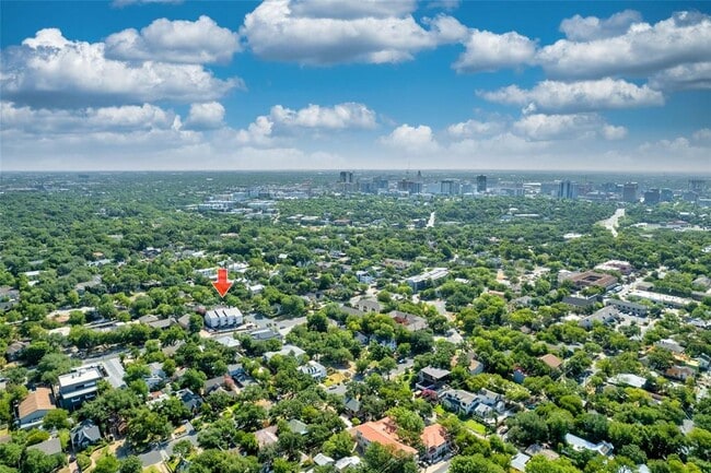 Building Photo - 1500 Woodlawn Blvd