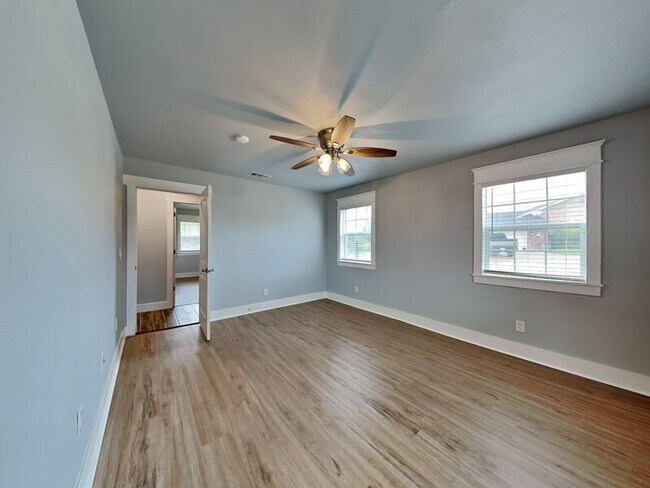 Building Photo - 1875 Pvt Rd 5273