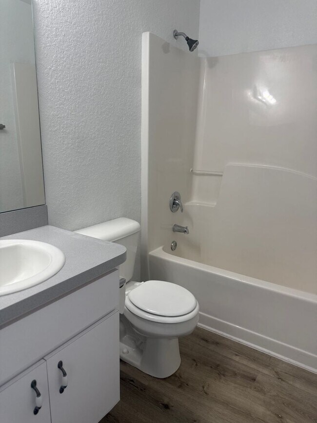 Building Photo - 92 Dogwood Loop