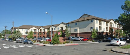 Building Photo - SCR-Sierra Crest