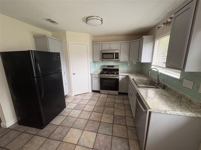 Building Photo - 3800 Tattershall Ln