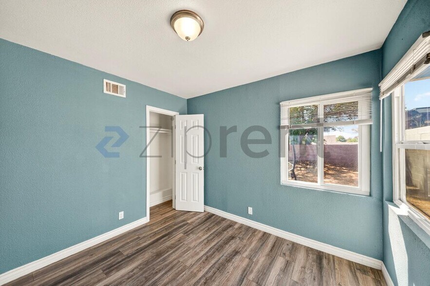 Building Photo - 45463 Foxton Ave