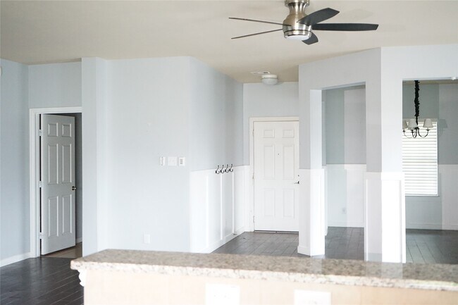 Building Photo - 10710 Barker View Dr