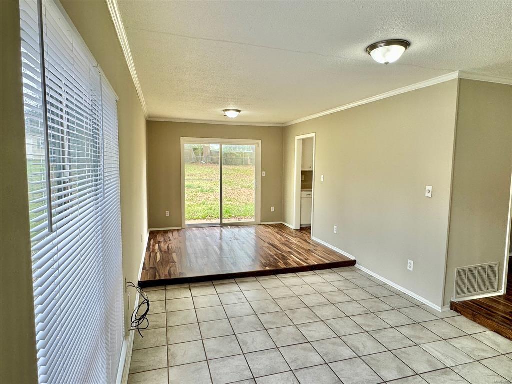 Building Photo - 523 Placid Dr