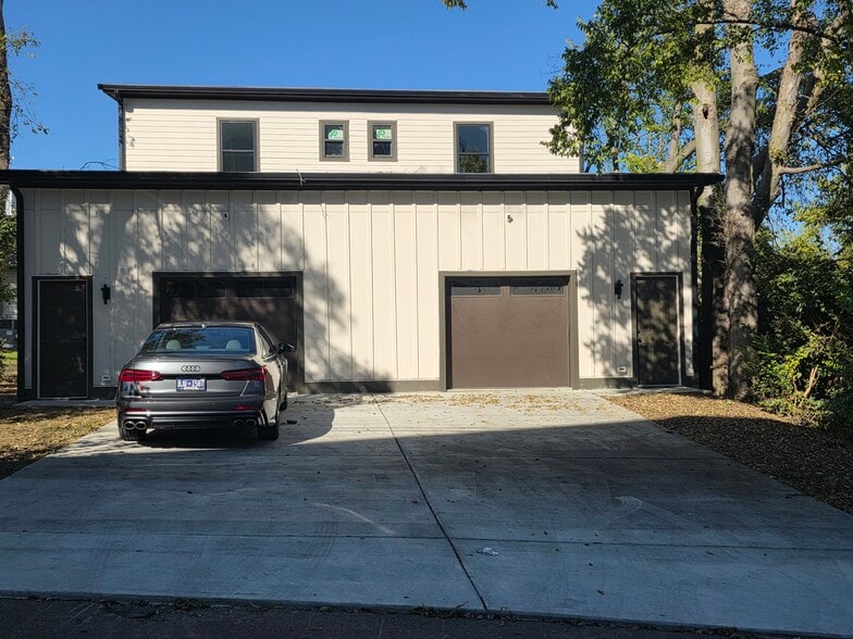 EXTERIOR, REAR - 2715 Delaware Ave