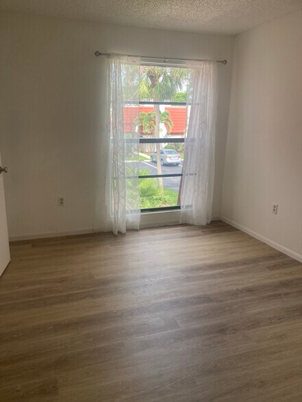 Building Photo - 11866 Quail Run Dr