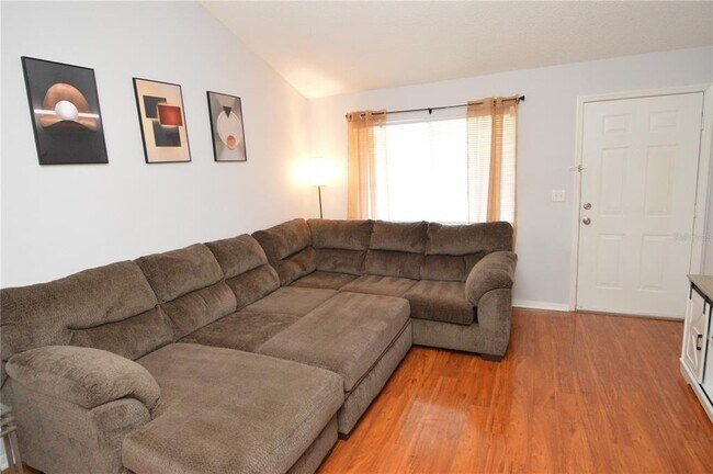 Building Photo - 10263 Gandy Blvd N