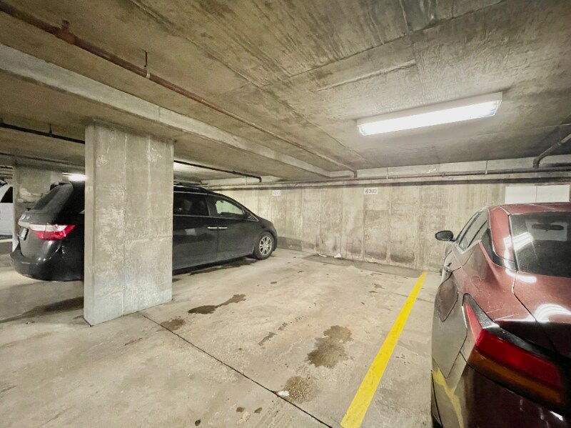 Building Photo - 12900 W Heiden Cir