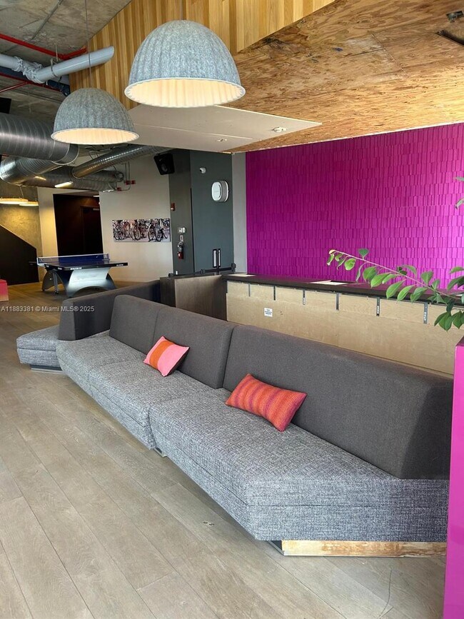 Building Photo - 151 SE 1st St