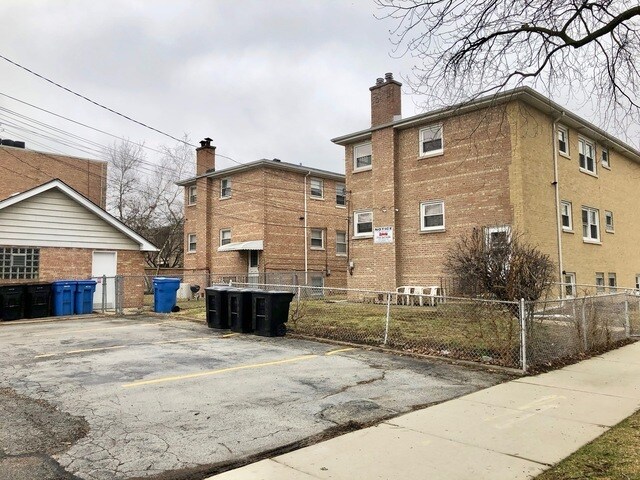 Building Photo - 2458 W 111th St