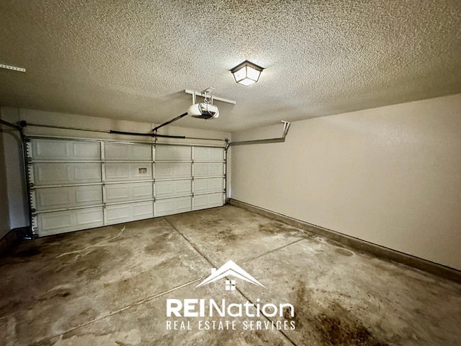 Building Photo - 2-Story 3BR/2.5BA Cordova Rental with 2-Car Garage, Brick Fireplace & Bonus Room Area!