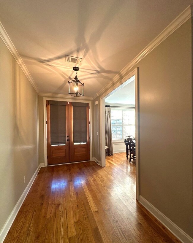 Building Photo - 5 Bedroom /4 Bath House in LAKELAND!!!