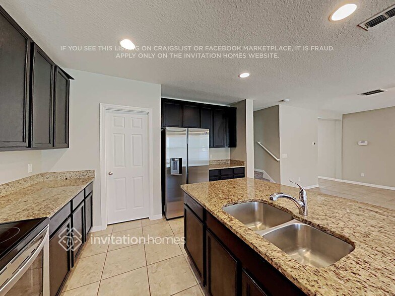 Building Photo - 2754 Stanwood Dr