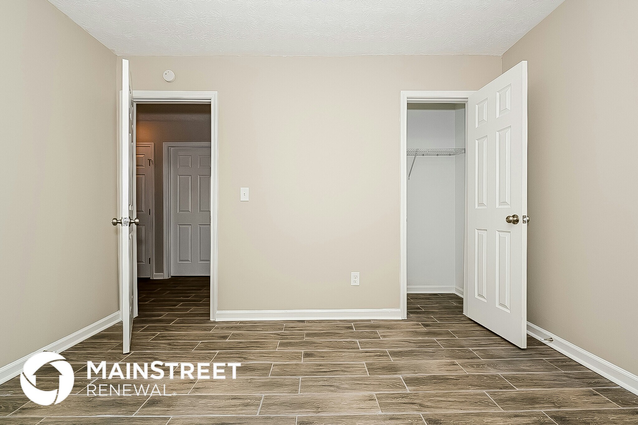 Building Photo - 5704 Phillips Dr